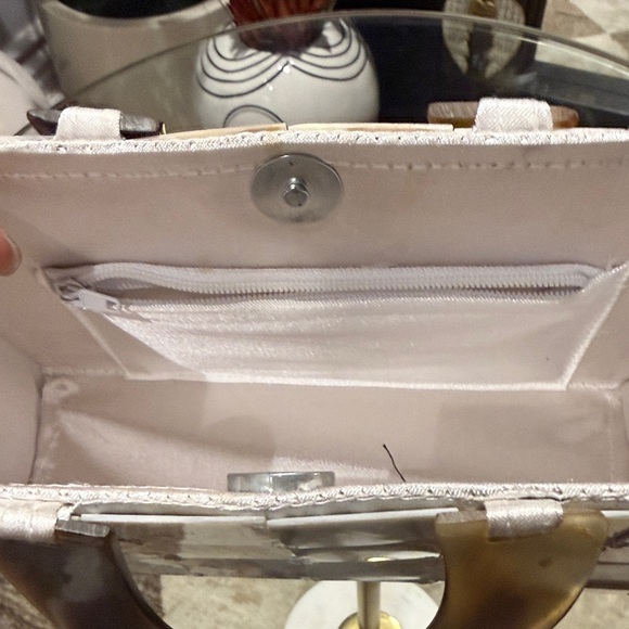 Chic Mother of Pearl Clutch with Brown Handle - Picture 4 of 5